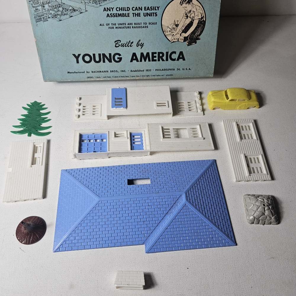 Plasticville USA Young America CH-9 Community Church Set with Ranch House - Picture 12 of 15